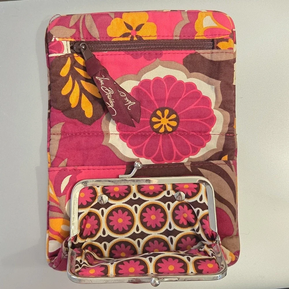 VERA BRADLEY Compact Taxi Wallet - Clear ID - Kisslock Coin - Carnaby - Picture 4 of 10